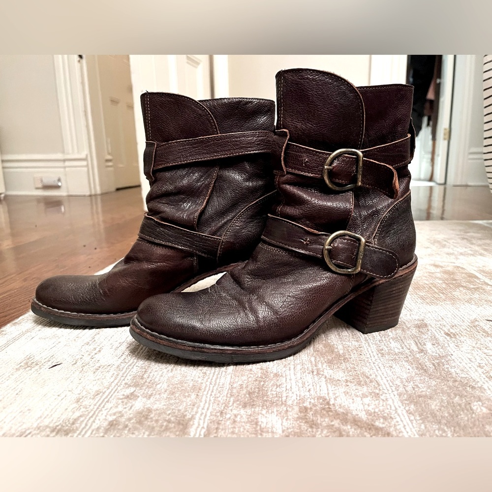 Fiorentini + Baker Brown Leather Eternity strap Vero Booties.